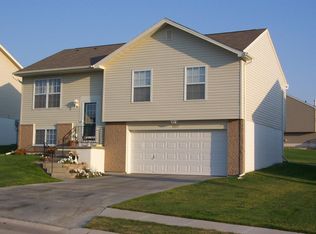 15837 Redwood St, Omaha, NE 68136