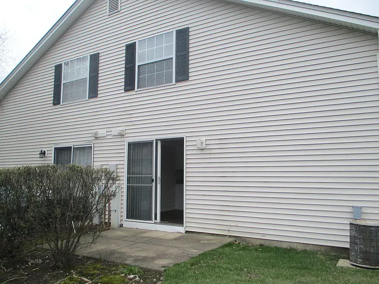 203 Teak Ln — Photo 3