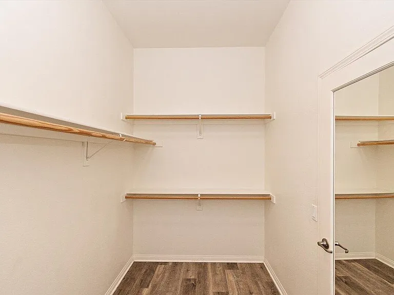 80215 Queensboro Dr #80215 — Photo 5