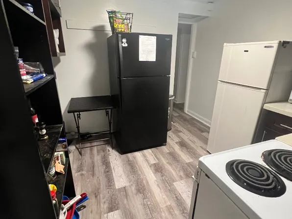 1928 Metcalf St, Honolulu, HI 96822