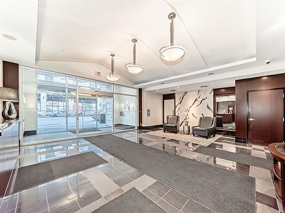 3rd image of 910 S 5th Ave SW #1507