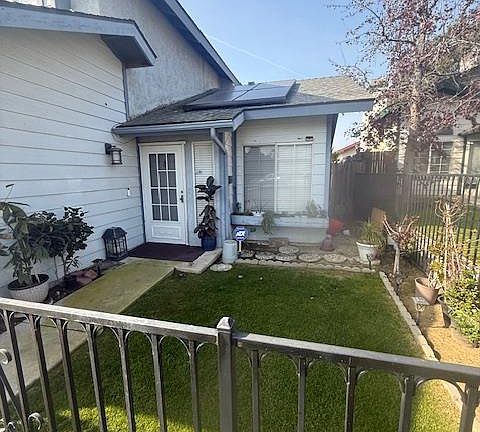 3rd image of 2700 Sunview Dr