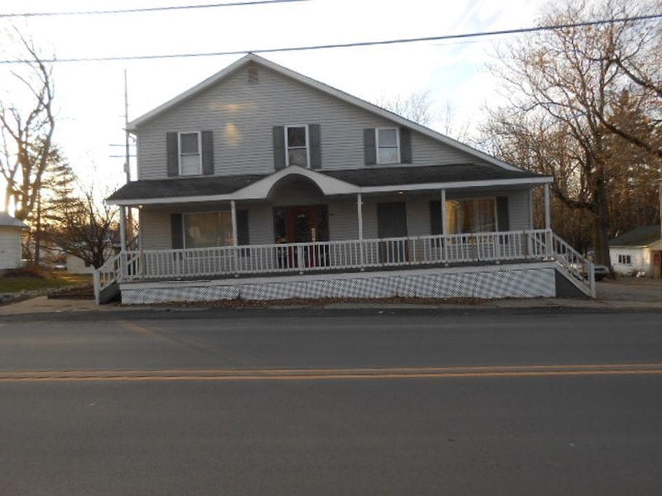 1st image of 209 N Main St