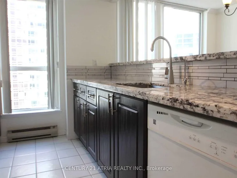 24 Wellesley St W #905 — Photo 10