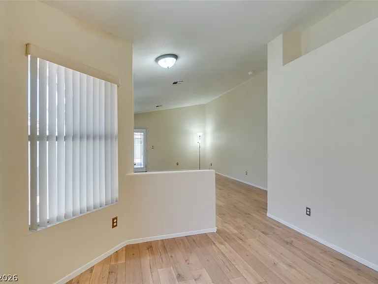 8168 W Gilmore Ave — Photo 13