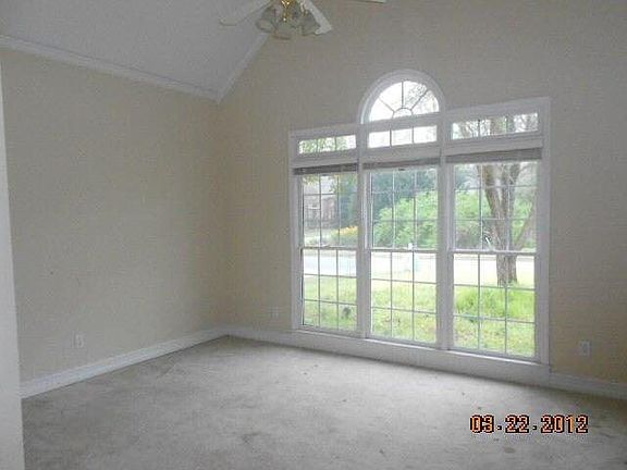 2nd image of 1760 Gleneden Ct