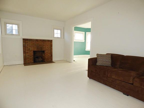 4th image of 4427 Hamilton Ave