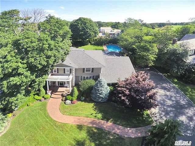 1st image of 15 Dogwood Ln