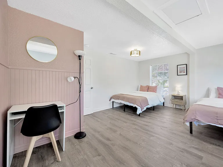 1215 E New Orleans Ave — Photo 32