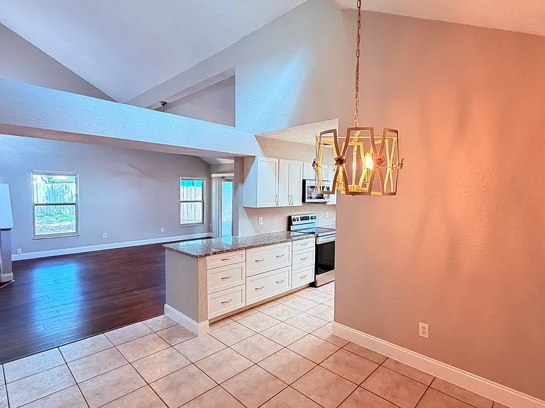 3640 S Saint Lucie Dr — Photo 37
