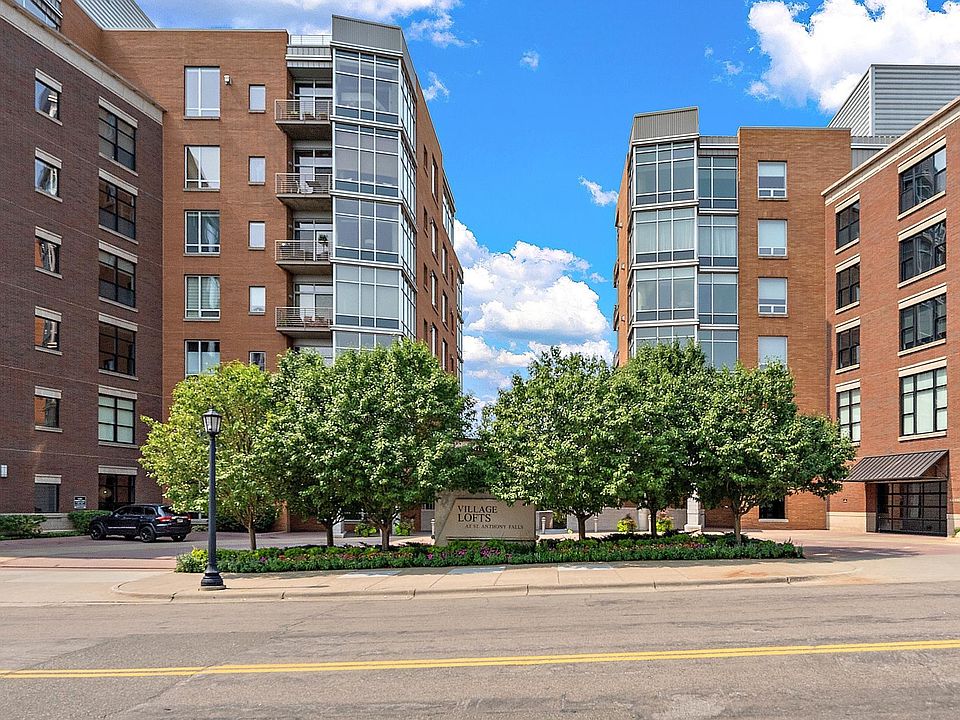 1st image of 150 2nd St NE Unit B604