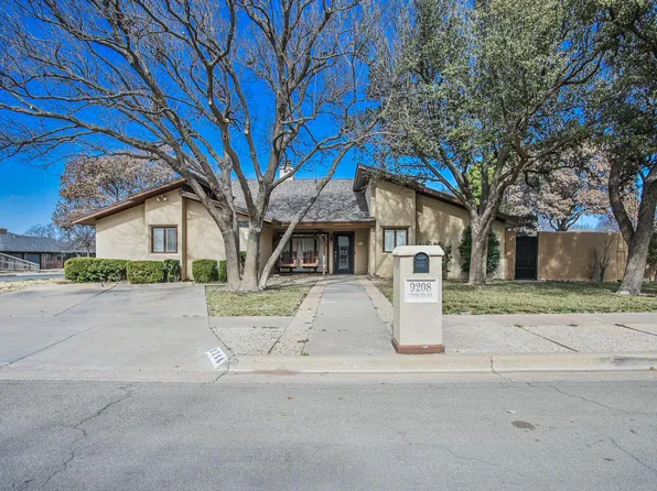 9208 Lynnhaven Ave, Lubbock, TX 79423