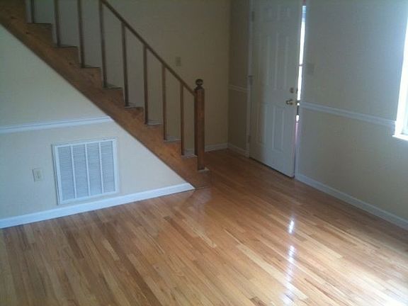 5th image of 139 Bradford Dr
