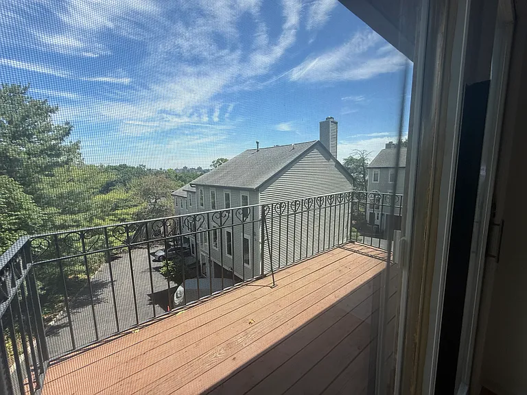 31 Hooks Ln — Photo 2