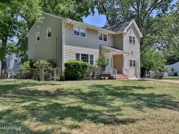 713 Carol Avenue, Oakhurst, NJ 07755