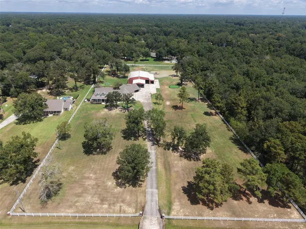 1111 Valley Commons Dr, Huffman, TX 77336