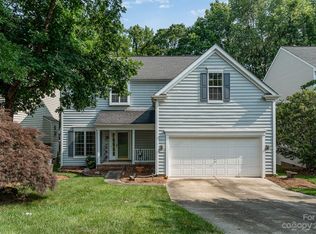 6427 Harburn Forest Dr, Charlotte, NC 28269