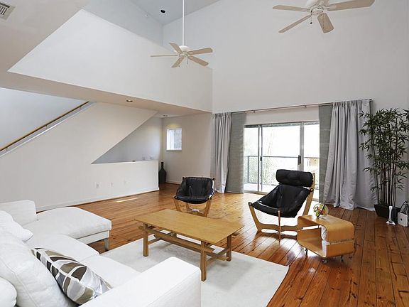 2nd image of 5218 Blossom St APT C