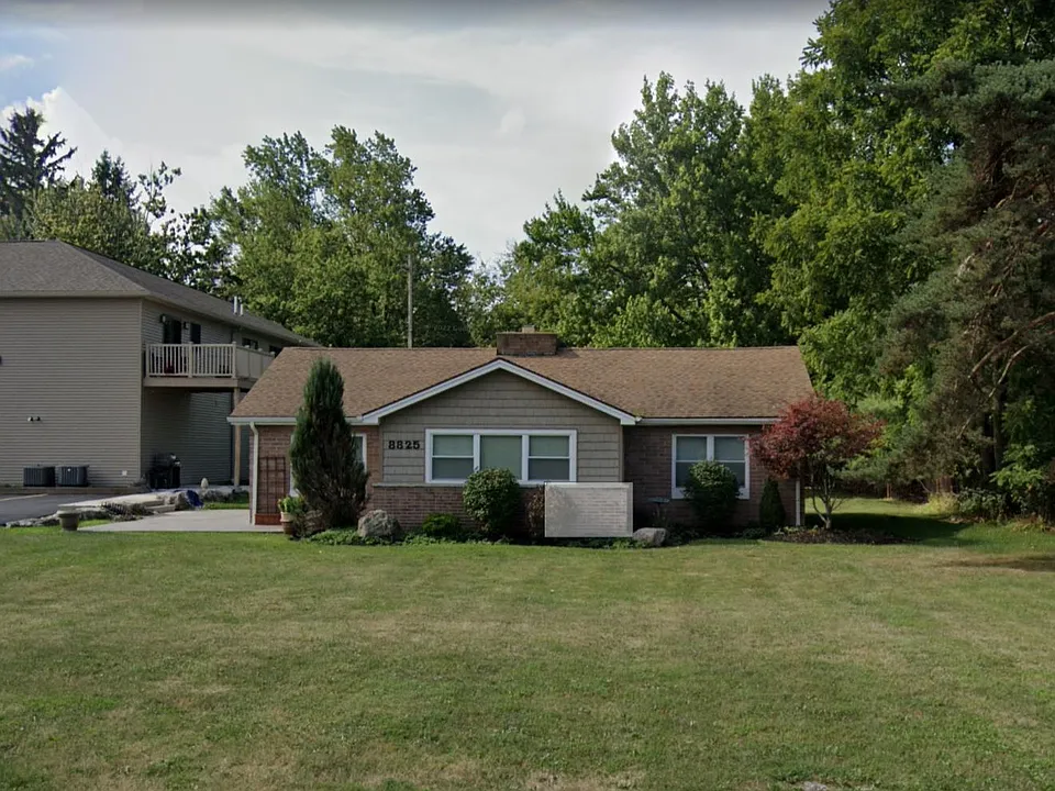 8825 Sheridan Dr