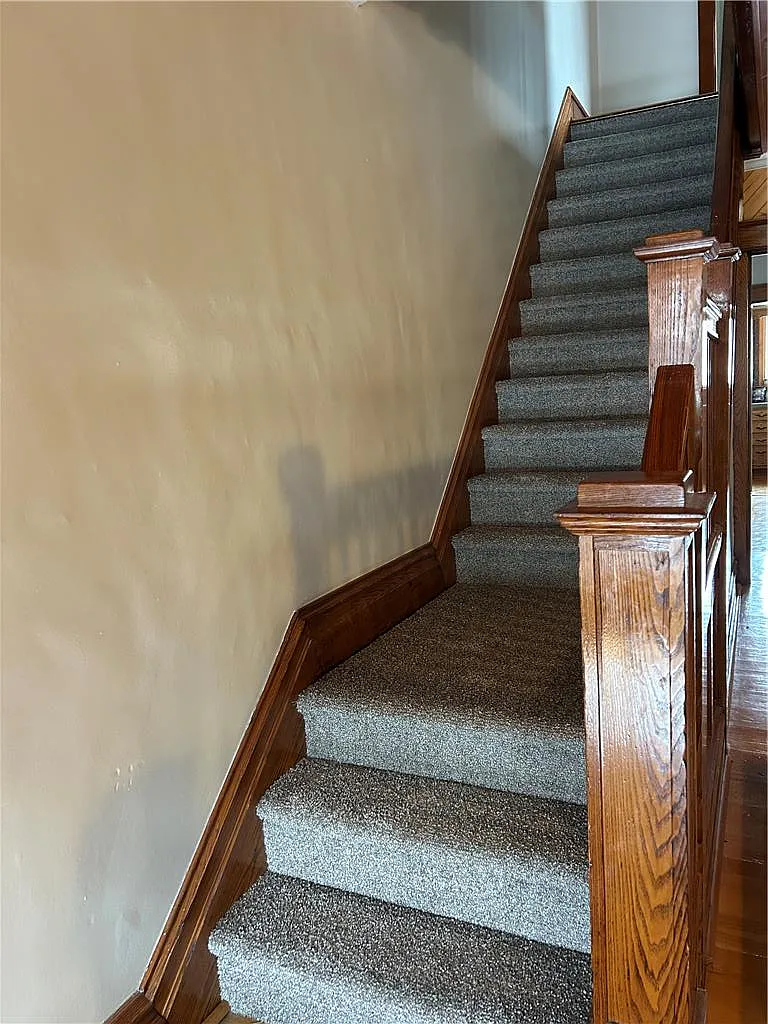 3 bed, 1.5 bath, 1630 sqft, $2,200 — Photo 3