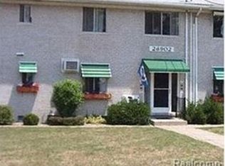 26902 Sandy Hill Ct APT 4, New Hudson, MI