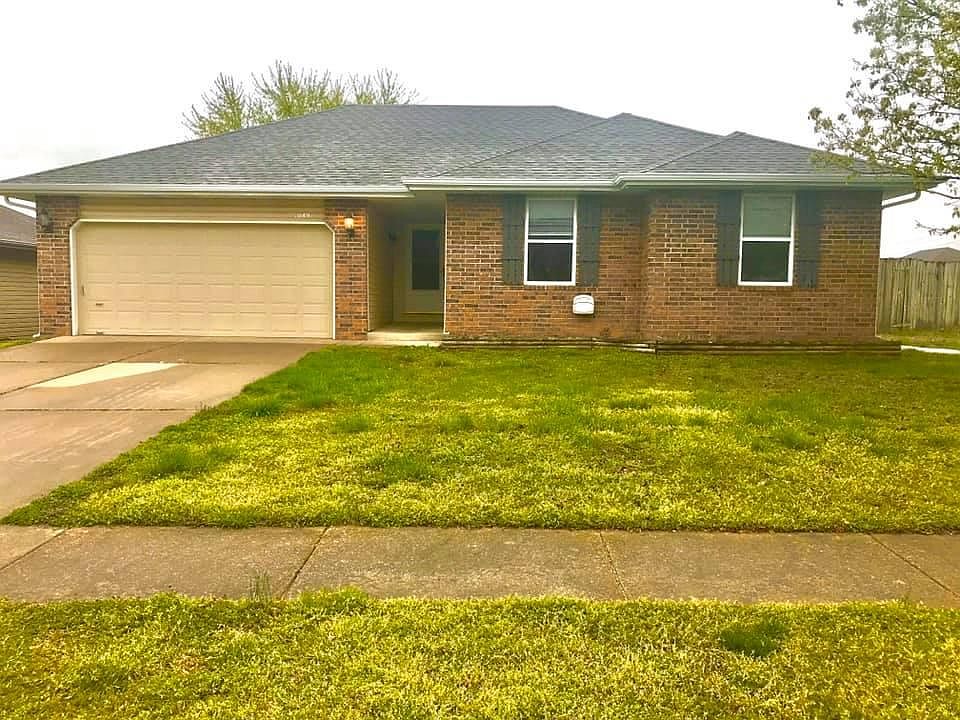 Front of house - Corner lot facing a cul de sac