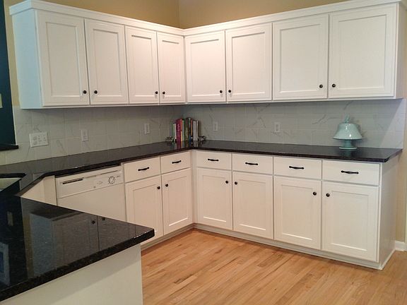 3rd image of 1712 N 131st Avenue Cir