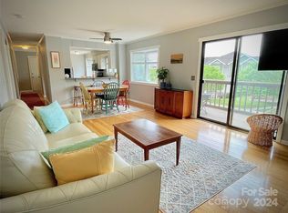 201 Racquet Club Rd #16, Asheville, NC 28803