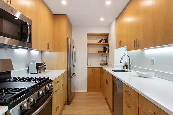 Sold by Corcoran | media 24