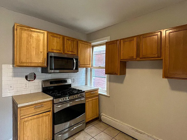 1512 S Broad St — Photo 8