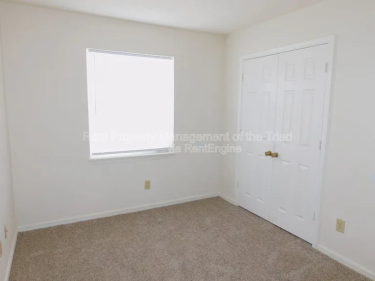 515 Mystic Dr #A — Photo 12