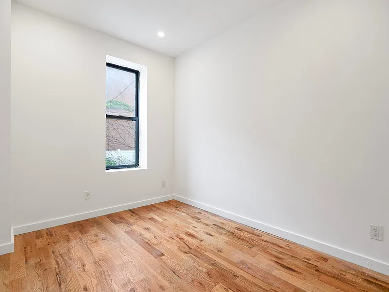 453 Irving Ave #1D — Photo 11