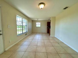 1053 Arkansas Ave, Clewiston, FL 33440