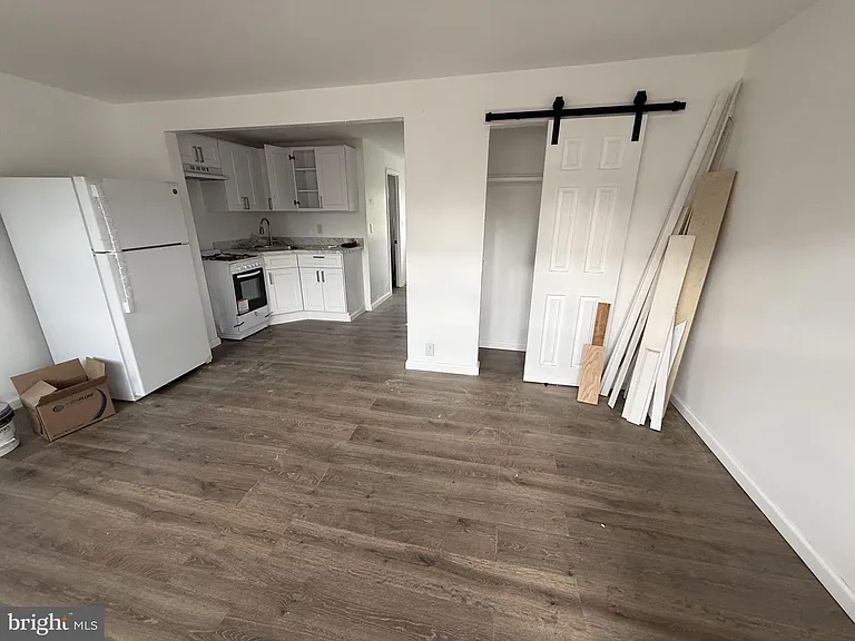 124 E Main St #2 — Photo 2
