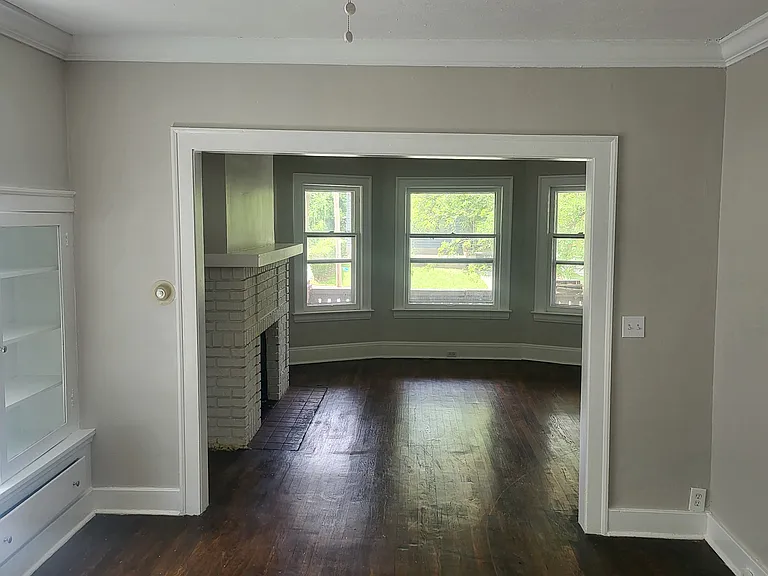 1637 Eddington Rd — Photo 7