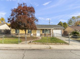 1021 Blossom St, Bakersfield, CA 93306