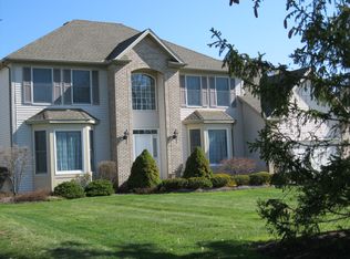 6237 S Applecross Rd, Highland Heights, OH 44143