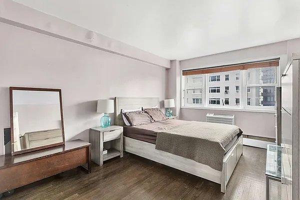 Sold by Compass | media 7