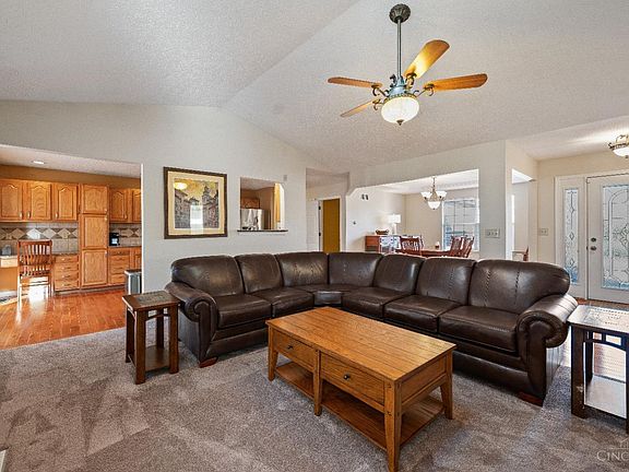 3rd image of 6473 Jennifer Ct