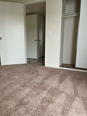 5th image of 10418 Scoville Ave #7