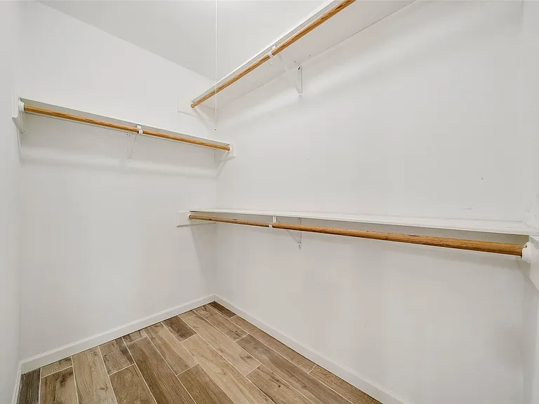 14719 Cedar Point Dr — Photo 22