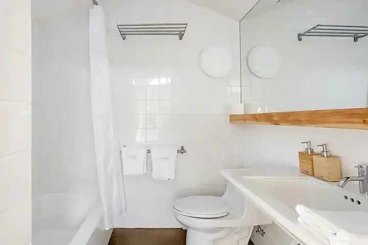 6419 Valley View St — Photo 36