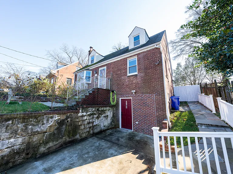 5701 Euclid St — Photo 24