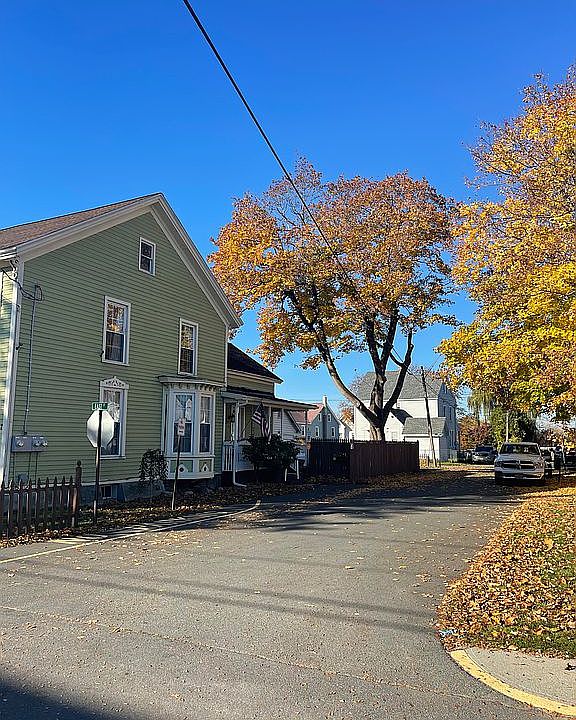 17 East St 4, Schaghticoke, NY 12154 Zillow