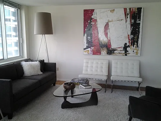 Rented by Silverstein Properties | media 17