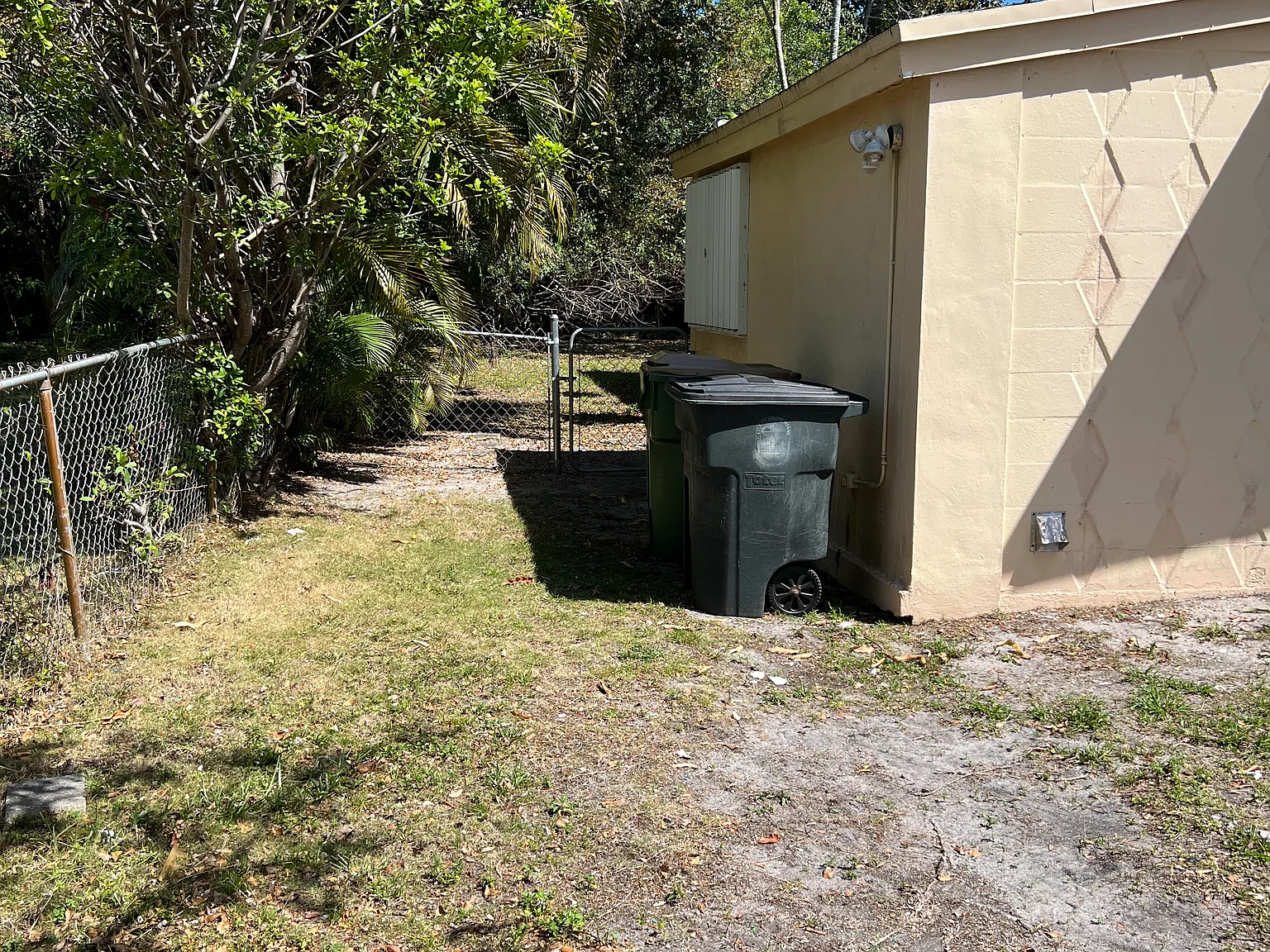 5 bed, 1495 sqft, $3,400 — Photo 3
