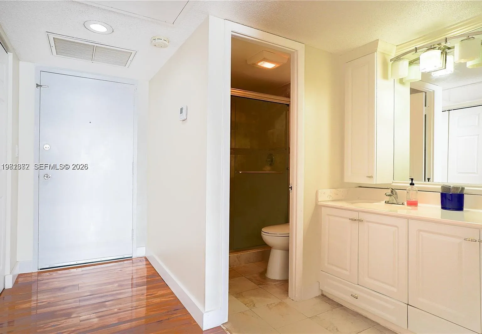 2 bed, 1377 sqft, $3,500 — Photo 3