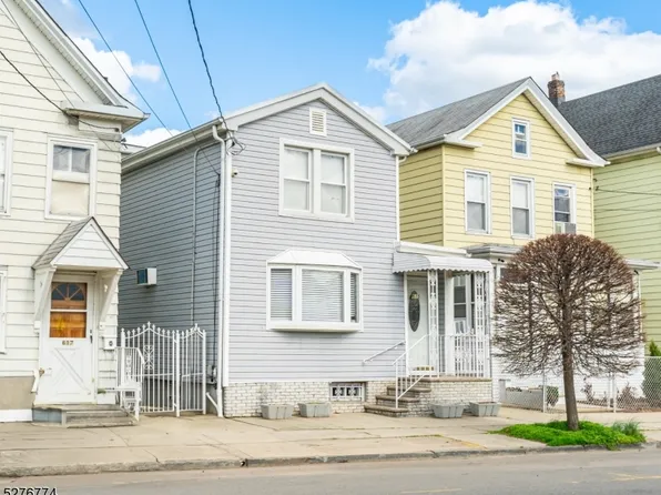 615 1St Ave, Elizabeth City, NJ 07206