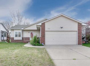 2765 E Old Spring Rd, Derby, KS 67037
