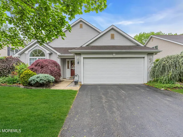 46 Skyline Drive, Lakewood, NJ 08701